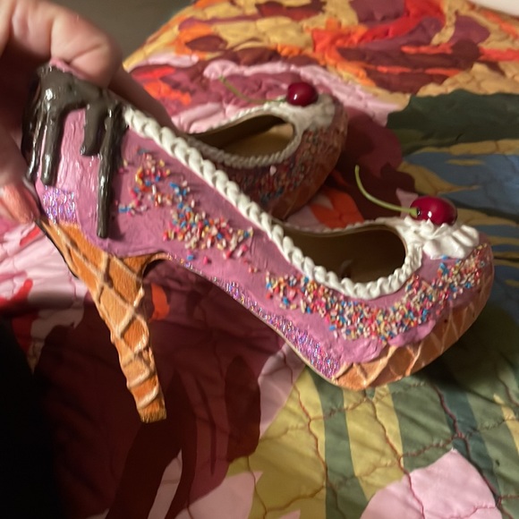 RARE Vintage Y2K Heels ice cream sundae cherry cupcake Irregular Choice -like 🍨 - Picture 4 of 5